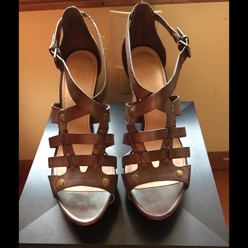 Marc Fisher sandal size 9  like new ma